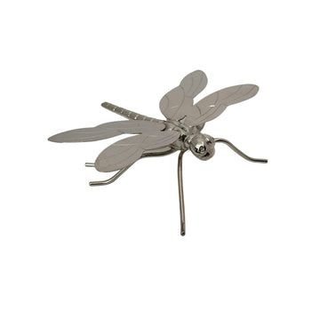 Libélula de níquel